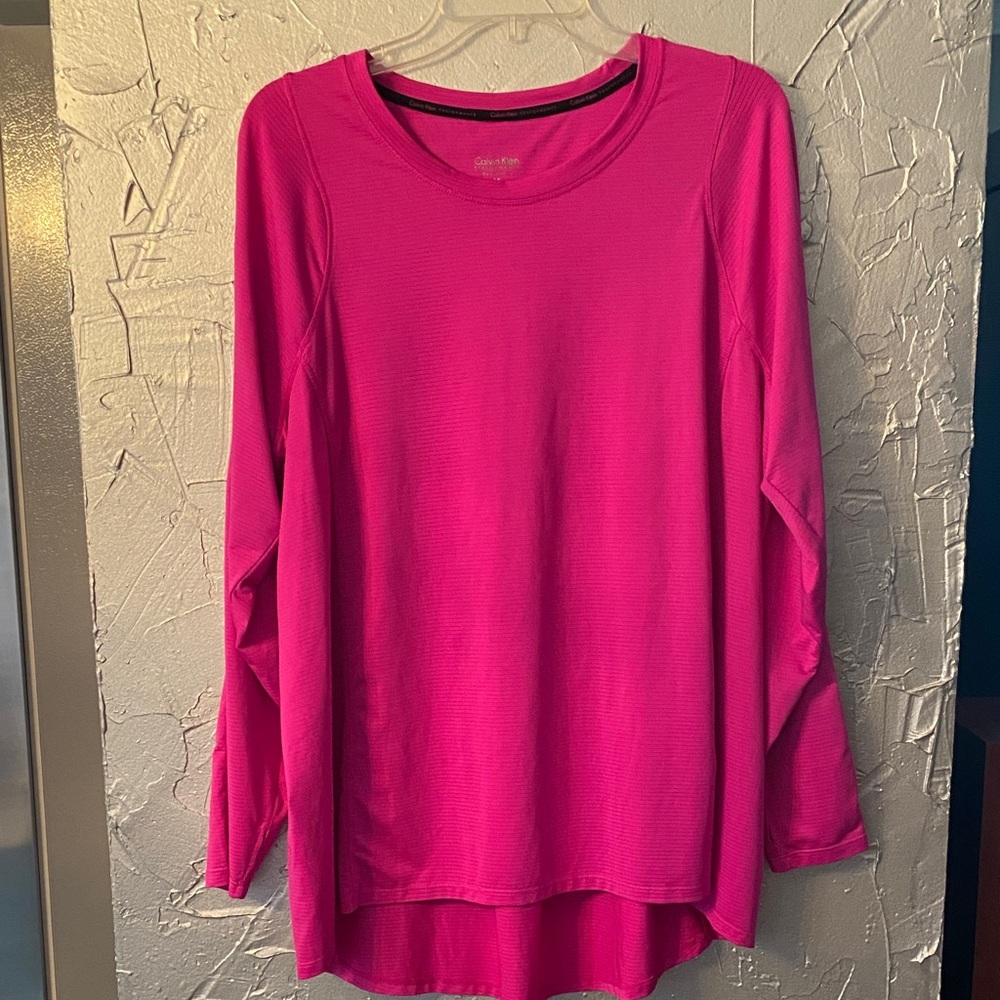 Calvin Klein Fuchsia Long Sleeve Quick Dry Top